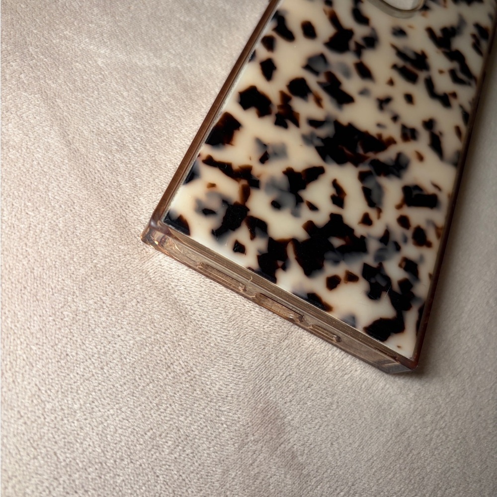 Stylish Tortoise Shell Phone Case - Picture 2 of 4